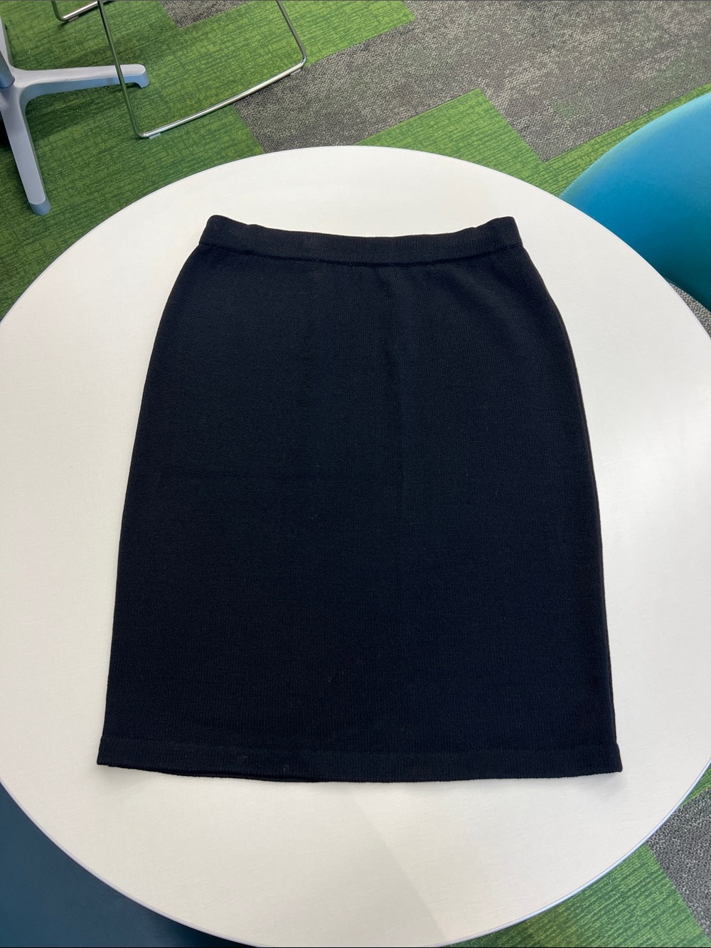 St. John Basics black knit skirt size 10